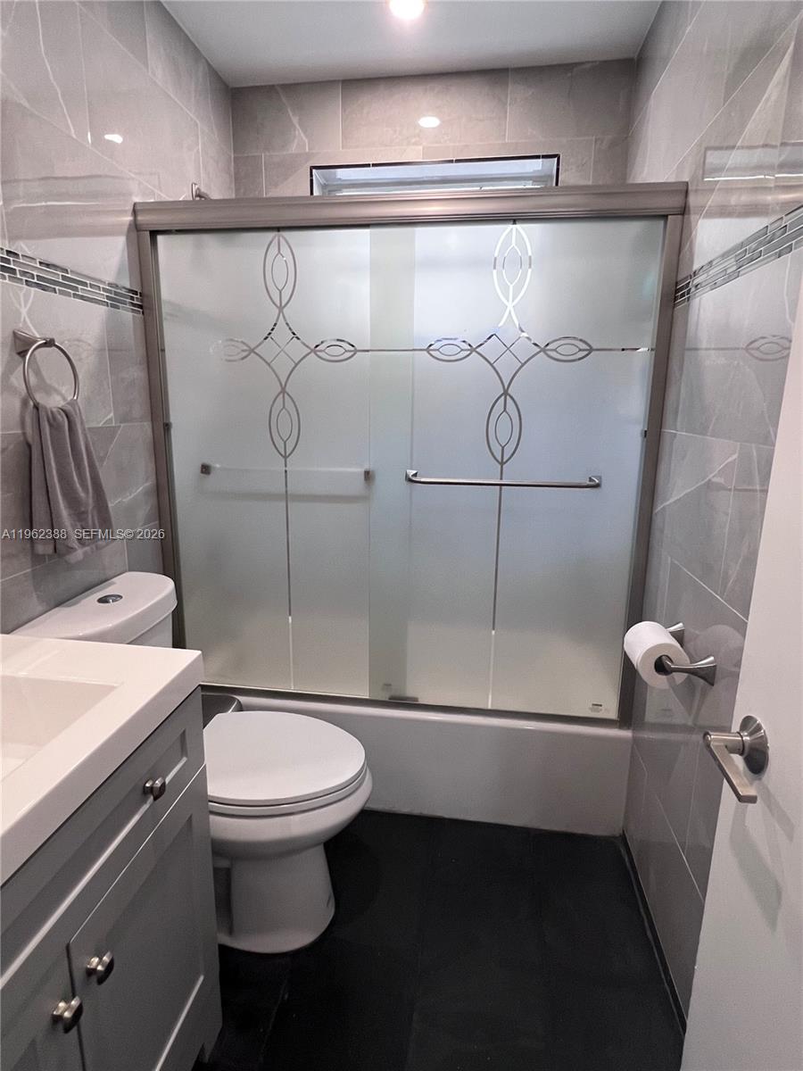 7415 Coldstream Drive Hialeah, FL 33015 - Photo 21 of 23