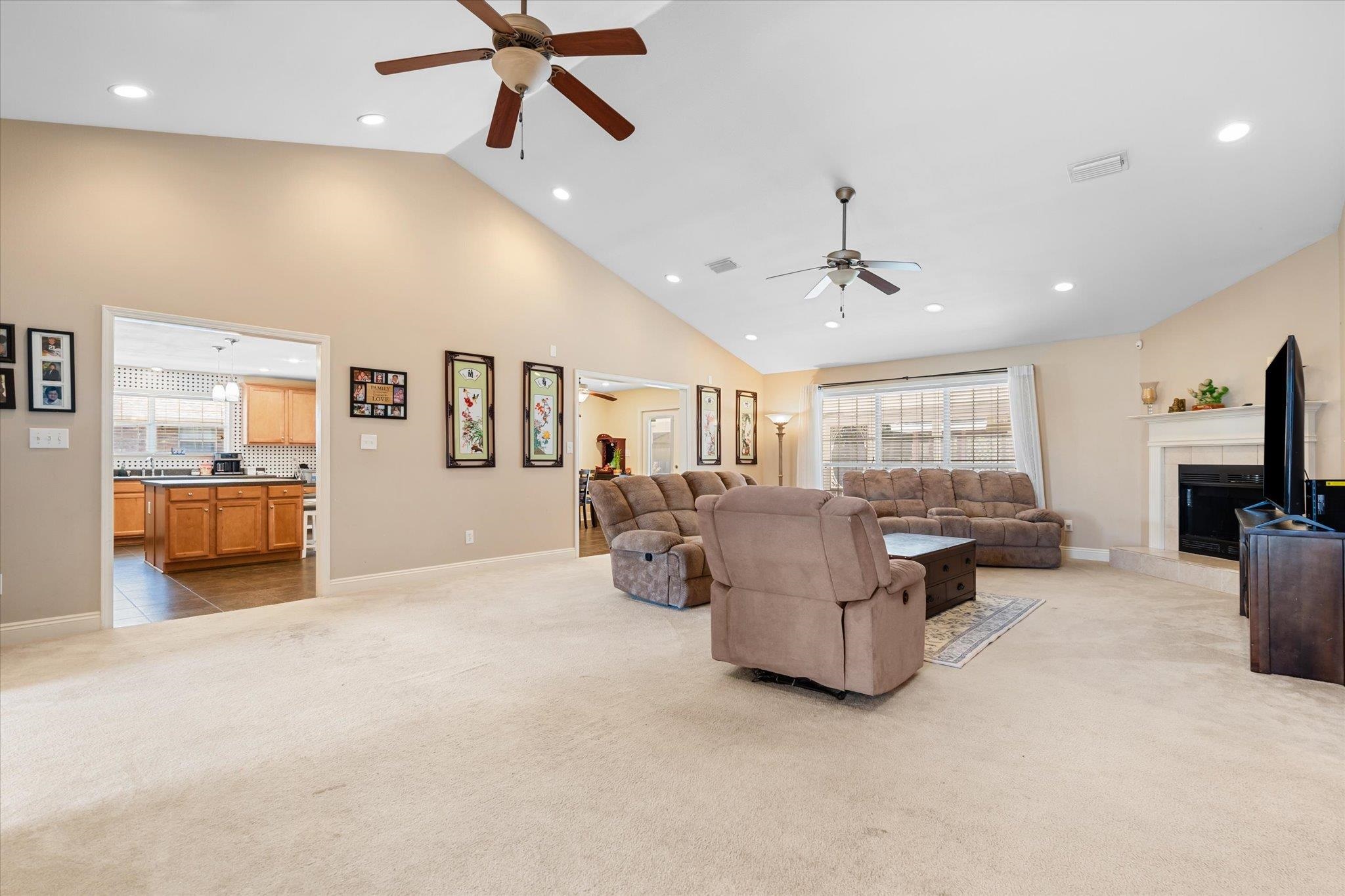 27712 Rileywood Drive Daphne, AL 36526 - Photo 4 of 45 Living Room