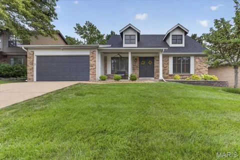 $539,900 | 1428 Cedar Bluff Drive, Ballwin, MO 63021