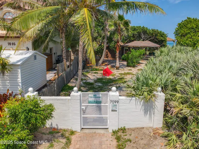 $3,700 | 201 Woody Circle, Melbourne Beach, FL 32951