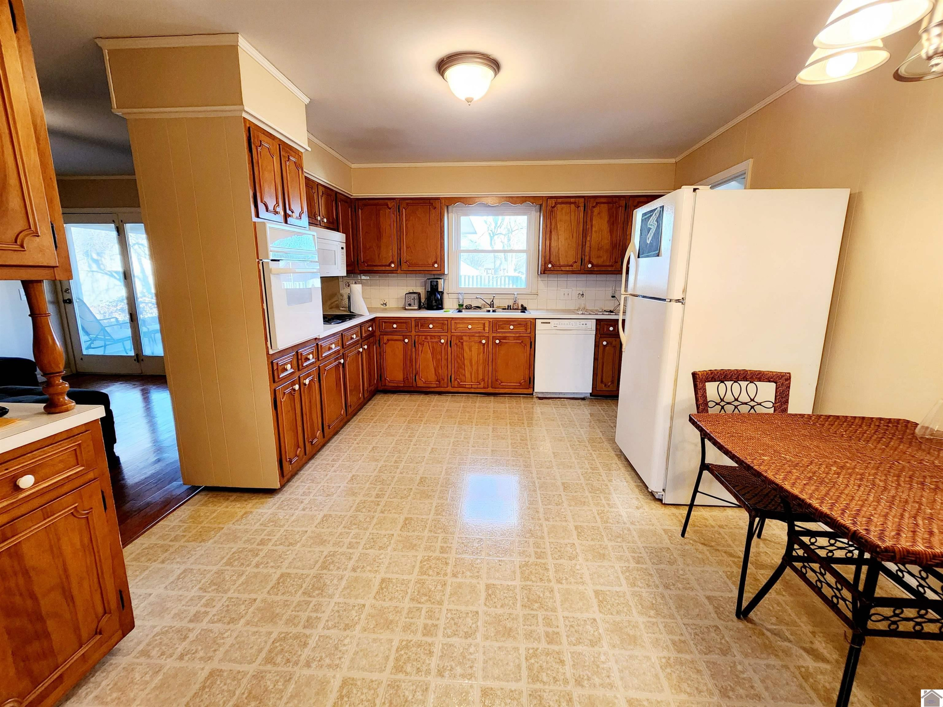 903 Doran Road Murray, KY 42071 - Photo 11 of 28 Kitchen