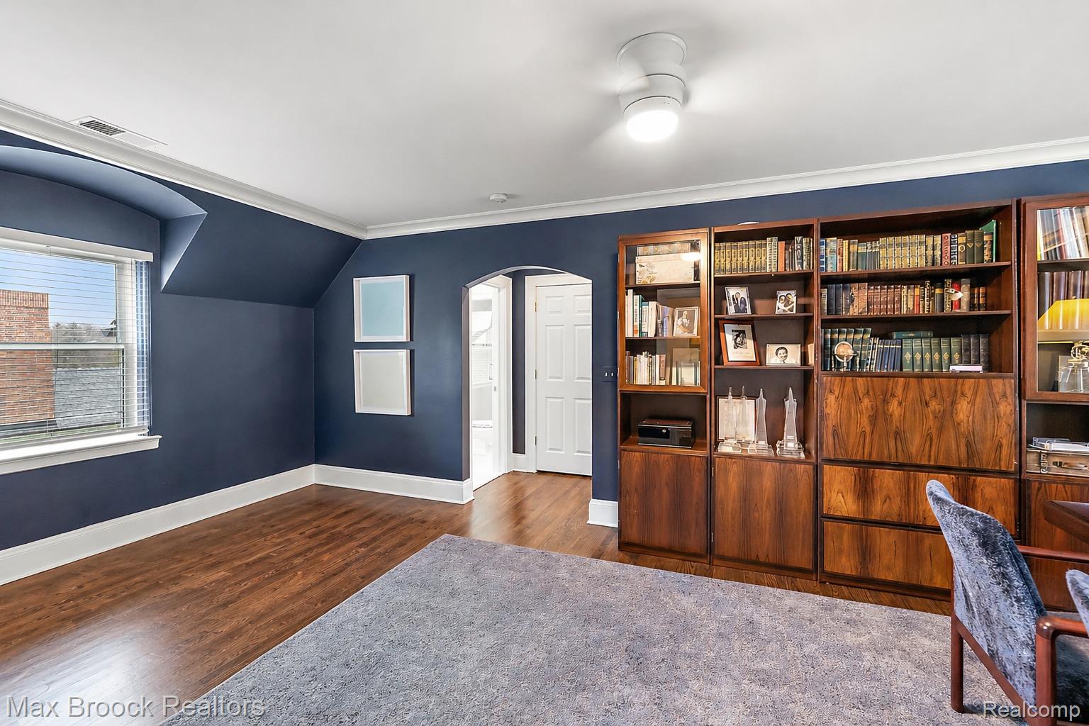 1583 Clarendon Road Bloomfield Hills, MI 48302 - Photo 36 of 73 im8.jpeg