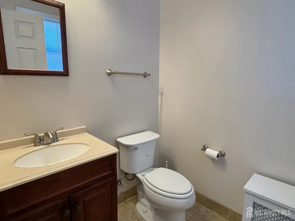 $2,600 | 154 George Street, Unit 1, South Amboy, NJ 08879