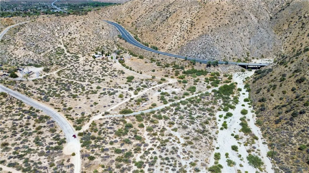 1 Canyon House Road Moreno Valley, CA 92553 - Photo 4 of 11 a view of a dry plant in the water