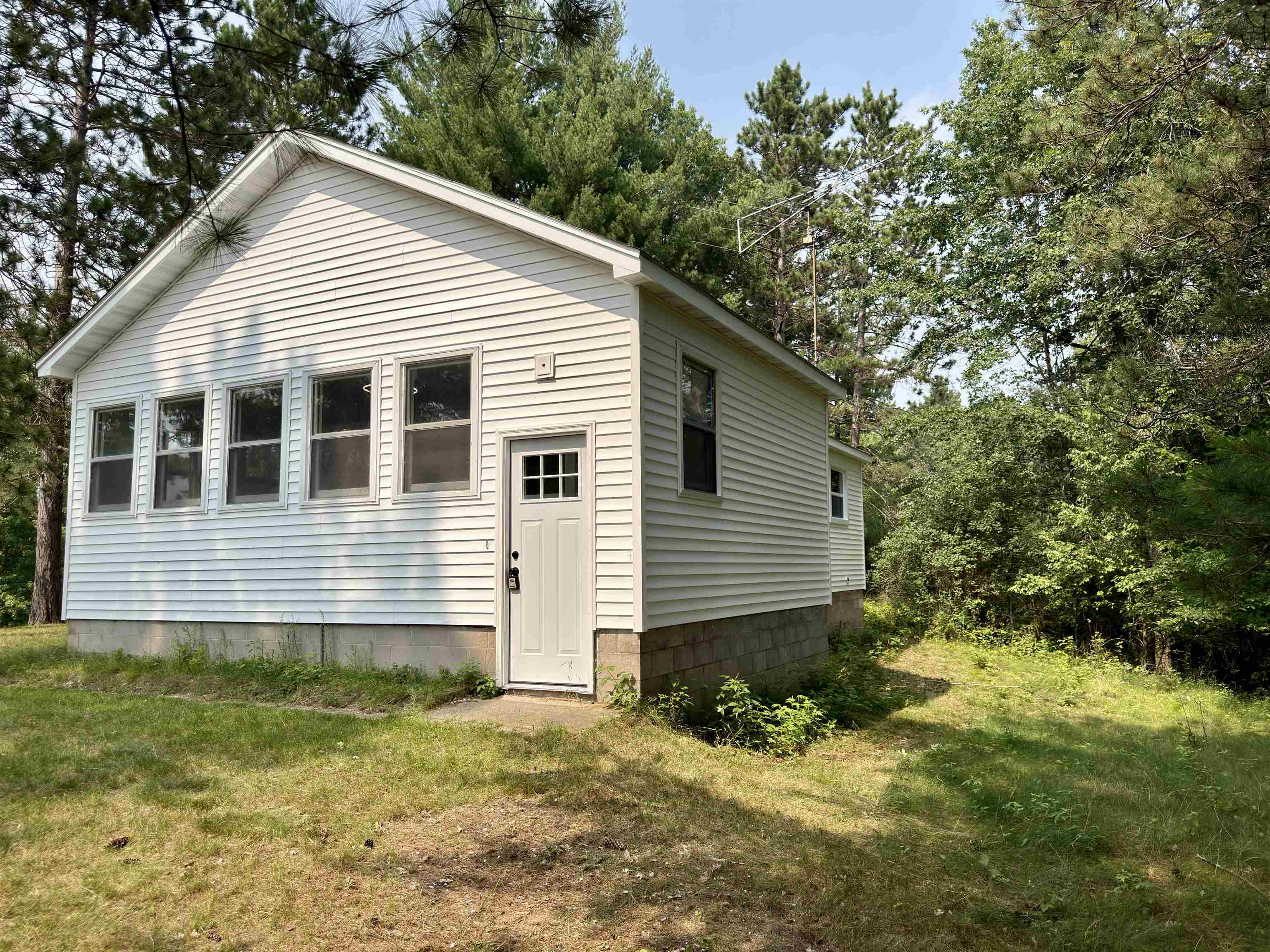 N10060 Parkway Road Crivitz, WI 54114 - Photo 12 of 15