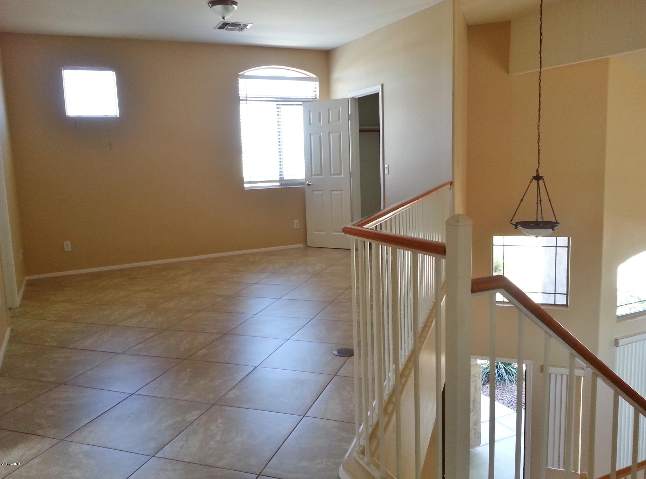 5675 West Evergreen Road Glendale, AZ 85302 - Photo 10 of 19 LARGE LOFT SPACE
