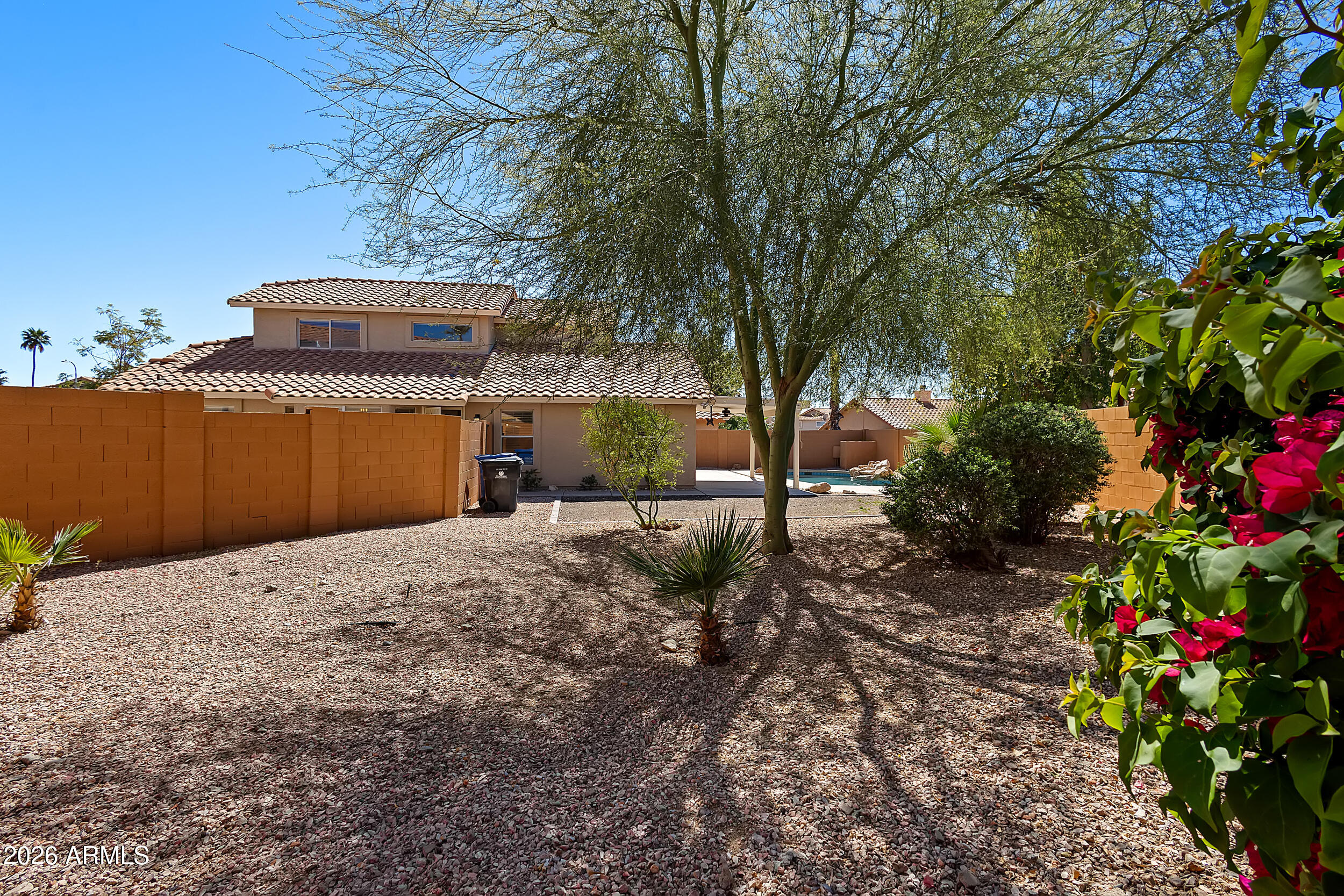 2916 East Amber Ridge Way Phoenix, AZ 85048 - Photo 28 of 33 Large Side Yard