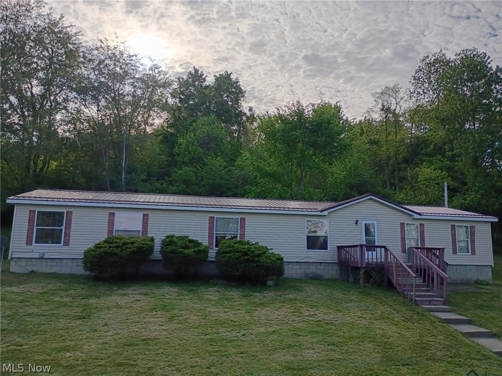 3211 Bay Road Southeast Carrollton, OH 44615 - Photo 2 of 22
