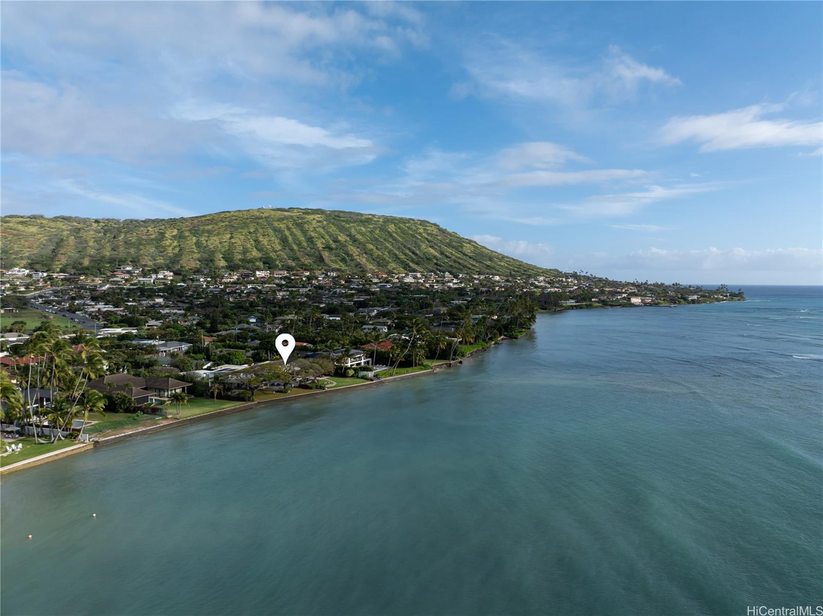 365 Portlock Road Honolulu, HI 96825 - Photo 2 of 25 a view of a field with an ocean
