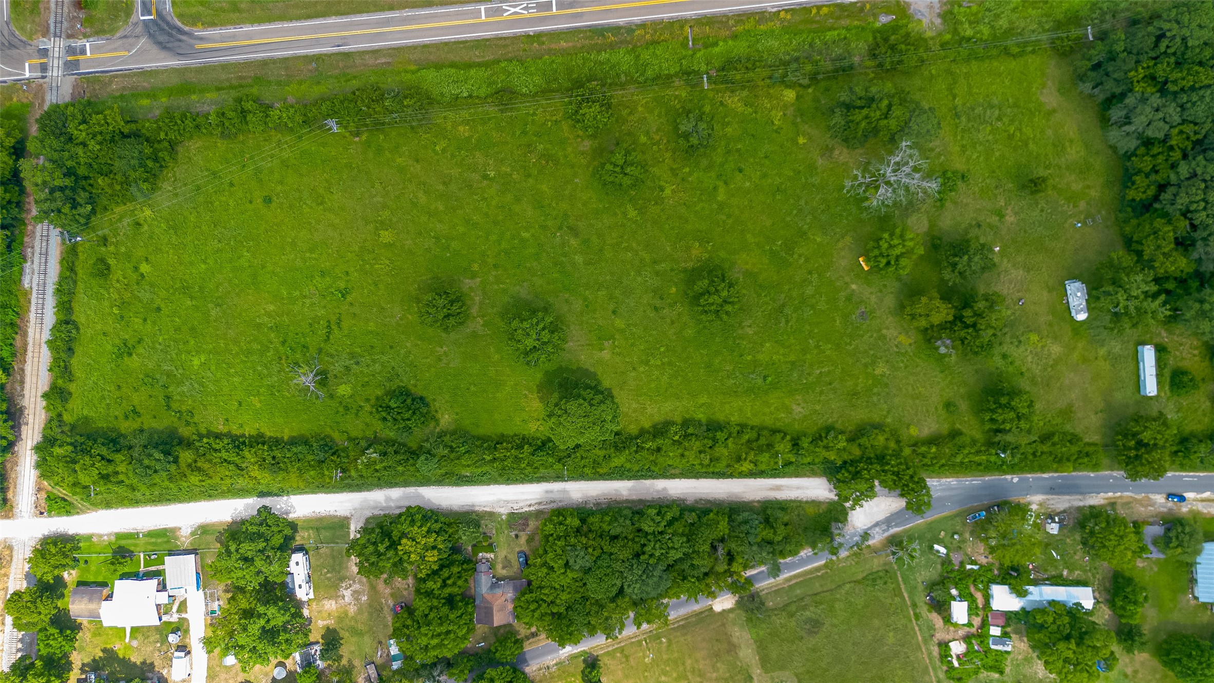 14132 North Old Highway 35 Road Moscow, TX 75960 - Photo 8 of 18 a view of a garden from a balcony