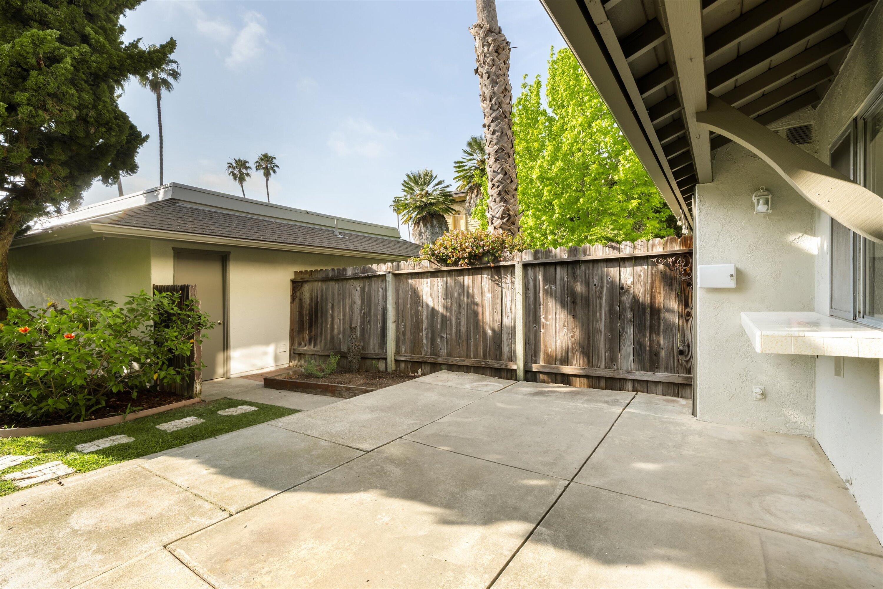 475 Linfield Place Goleta, CA 93117 - Photo 11 of 25 Unit B - Private Patio