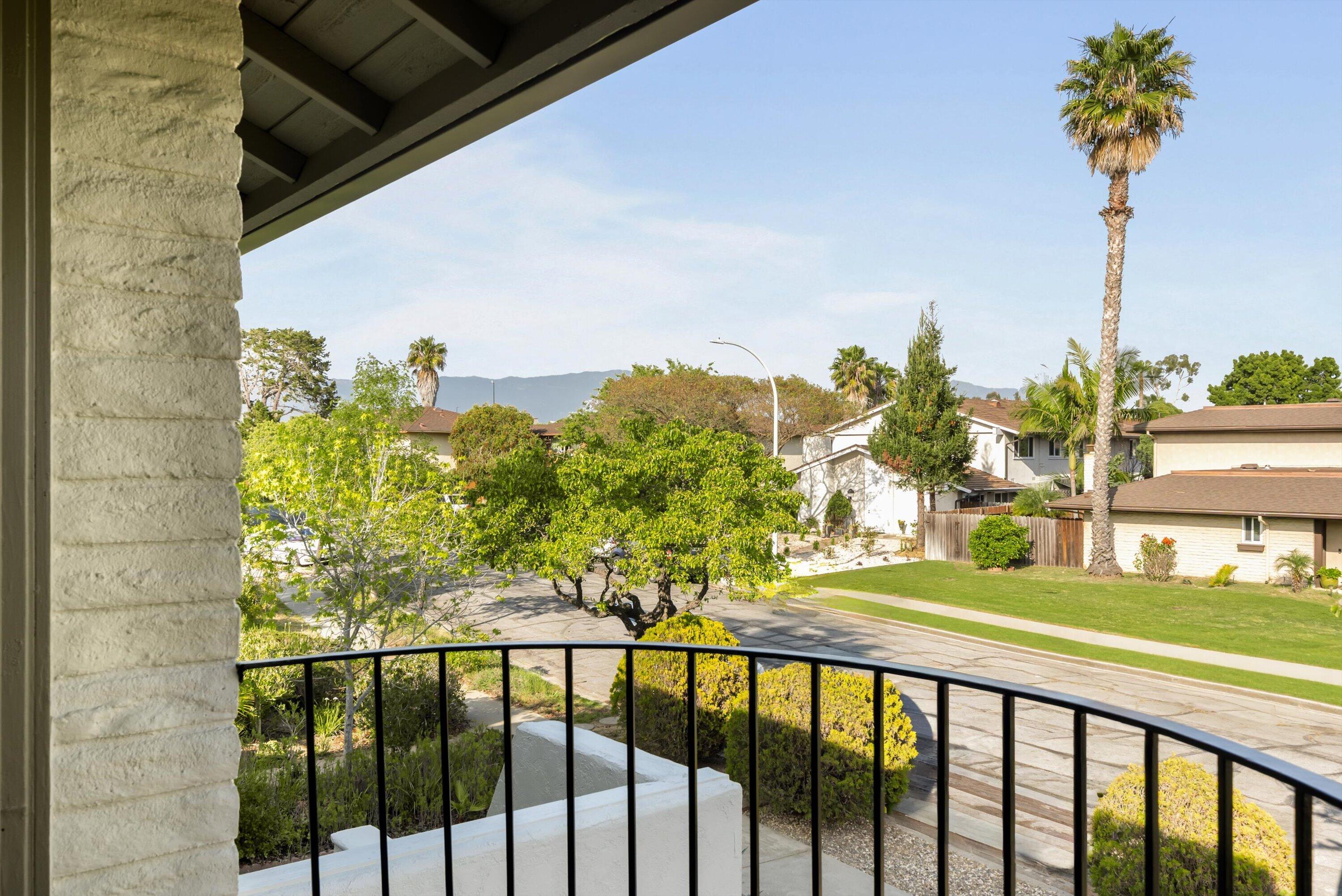 475 Linfield Place Goleta, CA 93117 - Photo 19 of 25 Balcony views