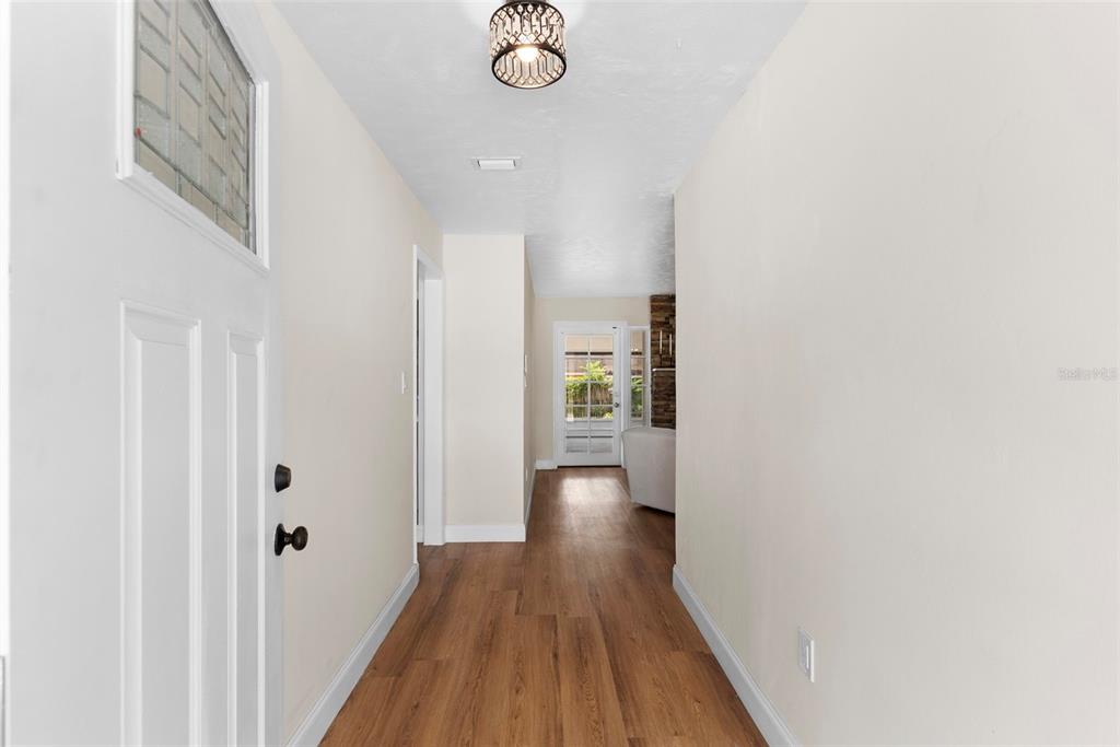 2233 Wolf Road Orlando, FL 32808 - Photo 4 of 35