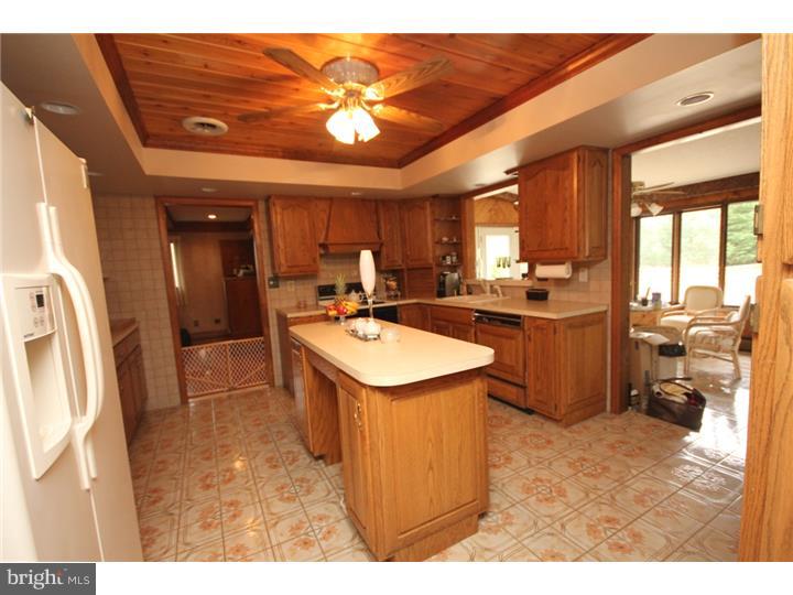 15 Cardinal Road Trenton, NJ 08619 - Photo 8 of 17
