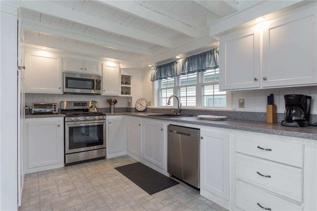 384 Drakes Island Road Wells, ME 04090 - Photo 6 of 31 Great kitchen, recently updated. ...