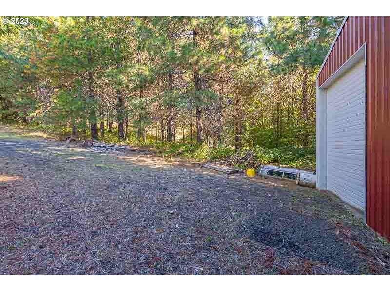 6295 Kings Ridge Road Dallas, OR 97338 - Photo 38 of 44 a view of backyard with green space