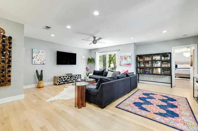 $6,995 | 3321 Windsor Road, Austin, TX 78703