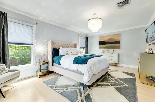 $6,995 | 3321 Windsor Road, Austin, TX 78703