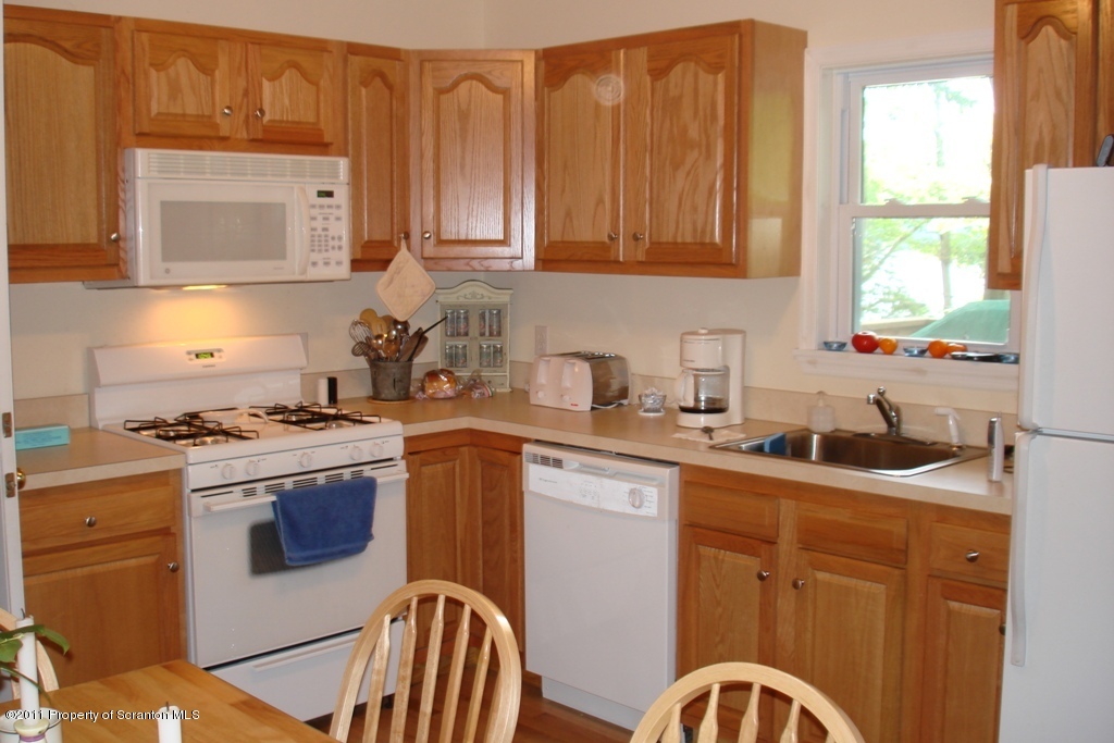39 Lacawac Road Lake Ariel, PA 18436 - Photo 11 of 29 Gallery Image 11