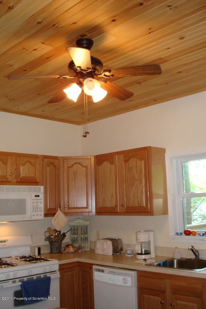 39 Lacawac Road Lake Ariel, PA 18436 - Photo 12 of 29 Gallery Image 12