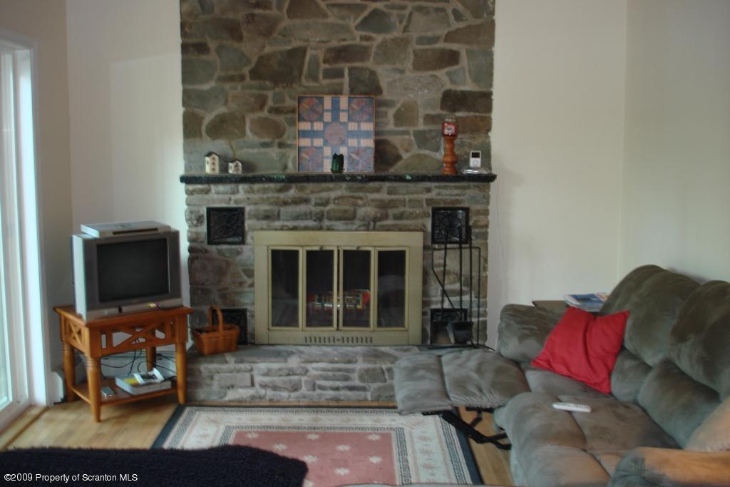39 Lacawac Road Lake Ariel, PA 18436 - Photo 13 of 29 Gallery Image 13