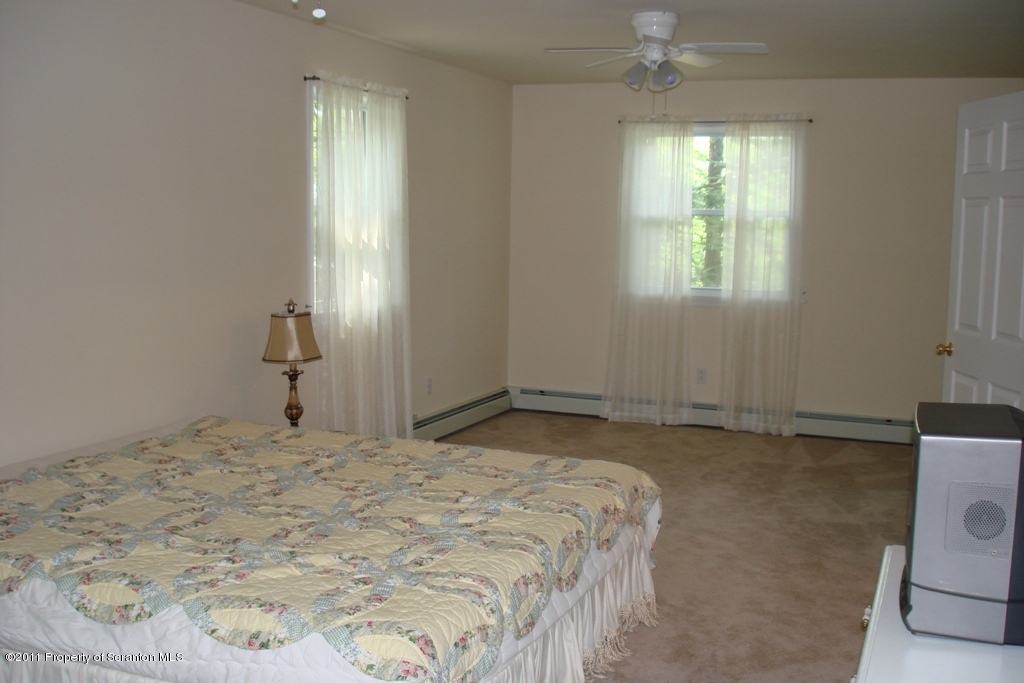 39 Lacawac Road Lake Ariel, PA 18436 - Photo 24 of 29 Gallery Image 24