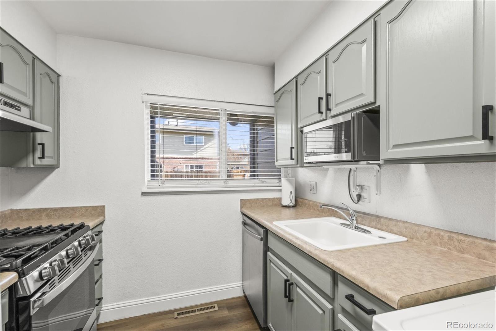 8075 Wolff Street, Unit H Westminster, CO 80003 - Photo 11 of 21