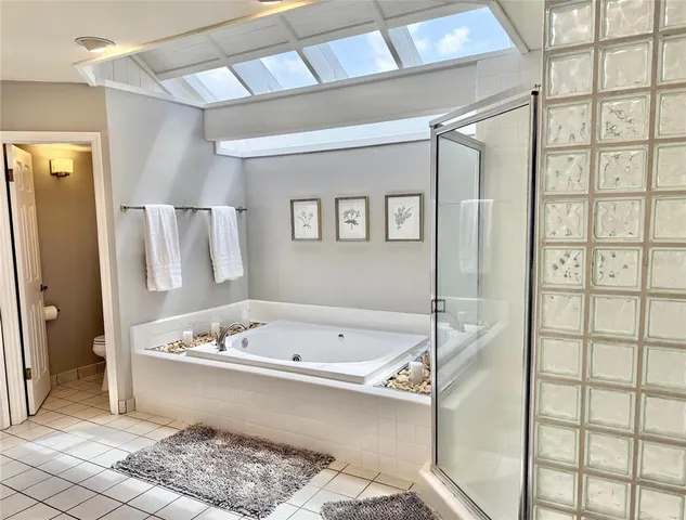 $649,000 | 8421 Southwest 23rd Place, Gainesville, FL 32607