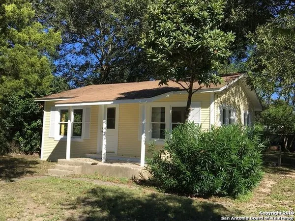 $885 | 515 Lincolnshire Drive, San Antonio, TX 78220