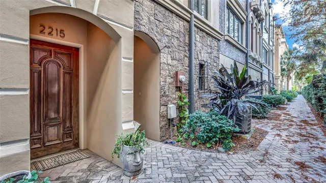 $3,000 | 2215 Soho Bay Court, Tampa, FL 33606