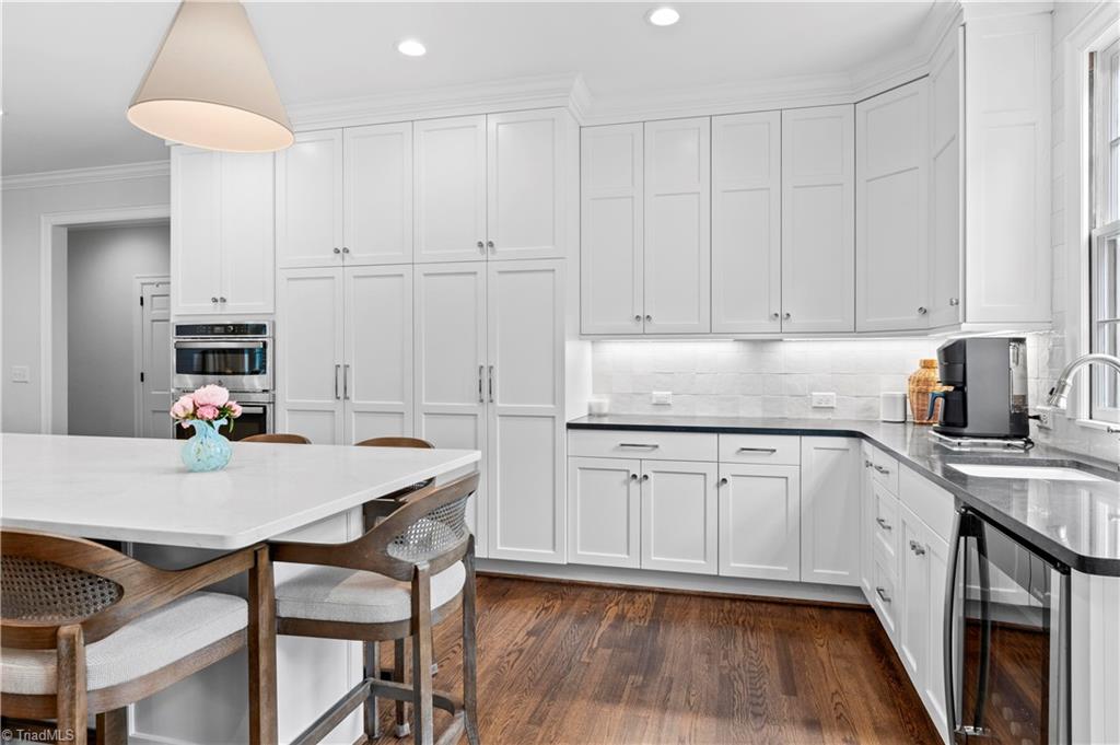 1805 Robinhood Road Winston-Salem, NC 27104 - Photo 13 of 46