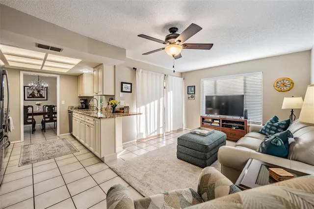 $425,000 | 2932 Macalpin Drive West, Palm Harbor, FL 34684