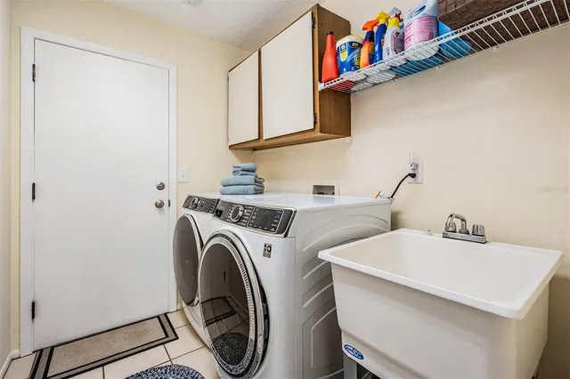 $425,000 | 2932 Macalpin Drive West, Palm Harbor, FL 34684