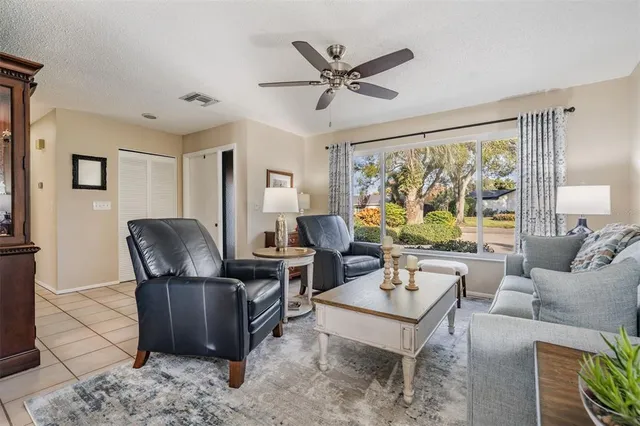 $425,000 | 2932 Macalpin Drive West, Palm Harbor, FL 34684