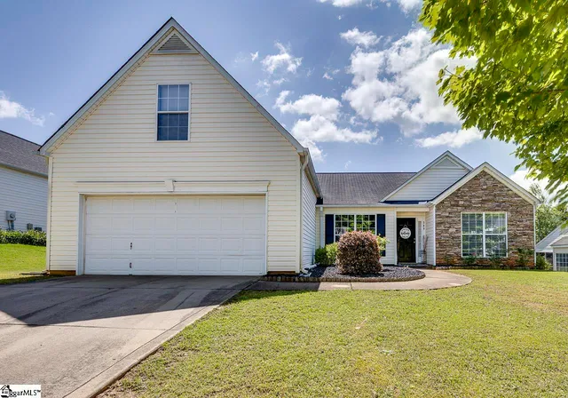 $298,000 | 349 Hamilton Parkway, Easley, SC 29642