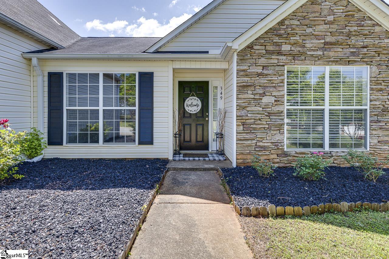 349 Hamilton Parkway Easley, SC 29642 - Photo 2 of 30