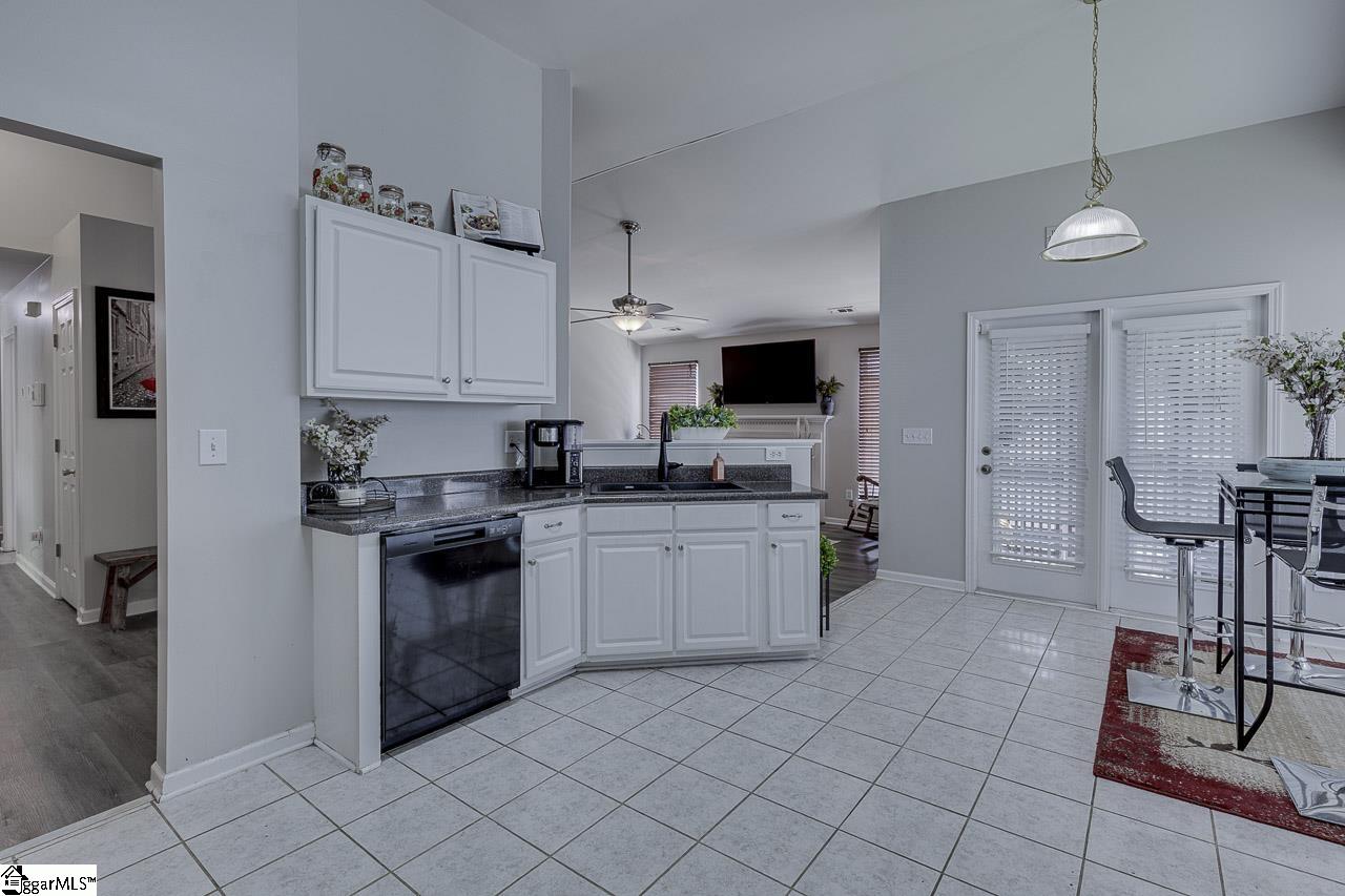 349 Hamilton Parkway Easley, SC 29642 - Photo 8 of 30