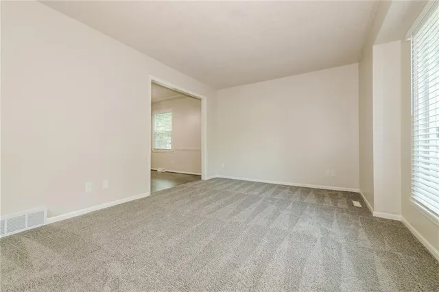 $2,690 | 1116 North Walker Lane, Olathe, KS 66061