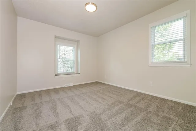 $2,690 | 1116 North Walker Lane, Olathe, KS 66061