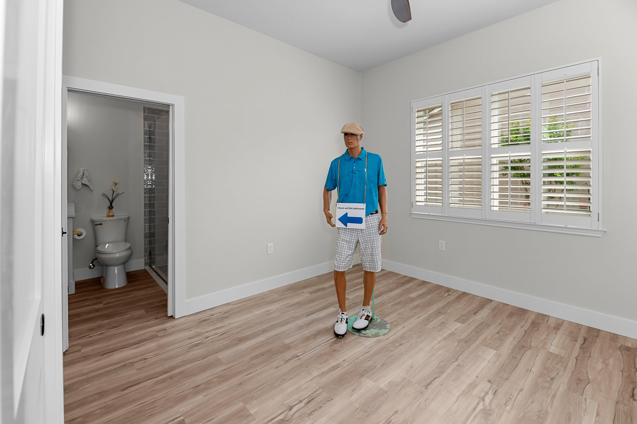 130 Crepe Myrtle Lane Georgetown, TX 78633 - Photo 27 of 40 Guest bedroom with plantation shutters and all new private bath