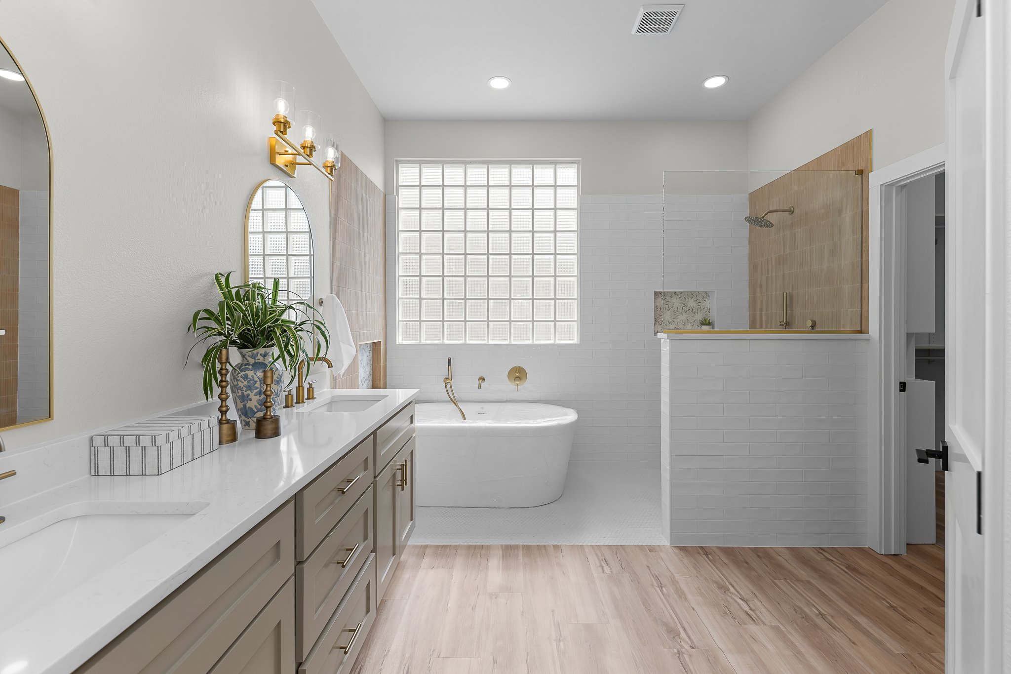 130 Crepe Myrtle Lane Georgetown, TX 78633 - Photo 4 of 40 WOW! This spa-like bathroom features a tiled "wet area" with zero curb shower and soaking tub