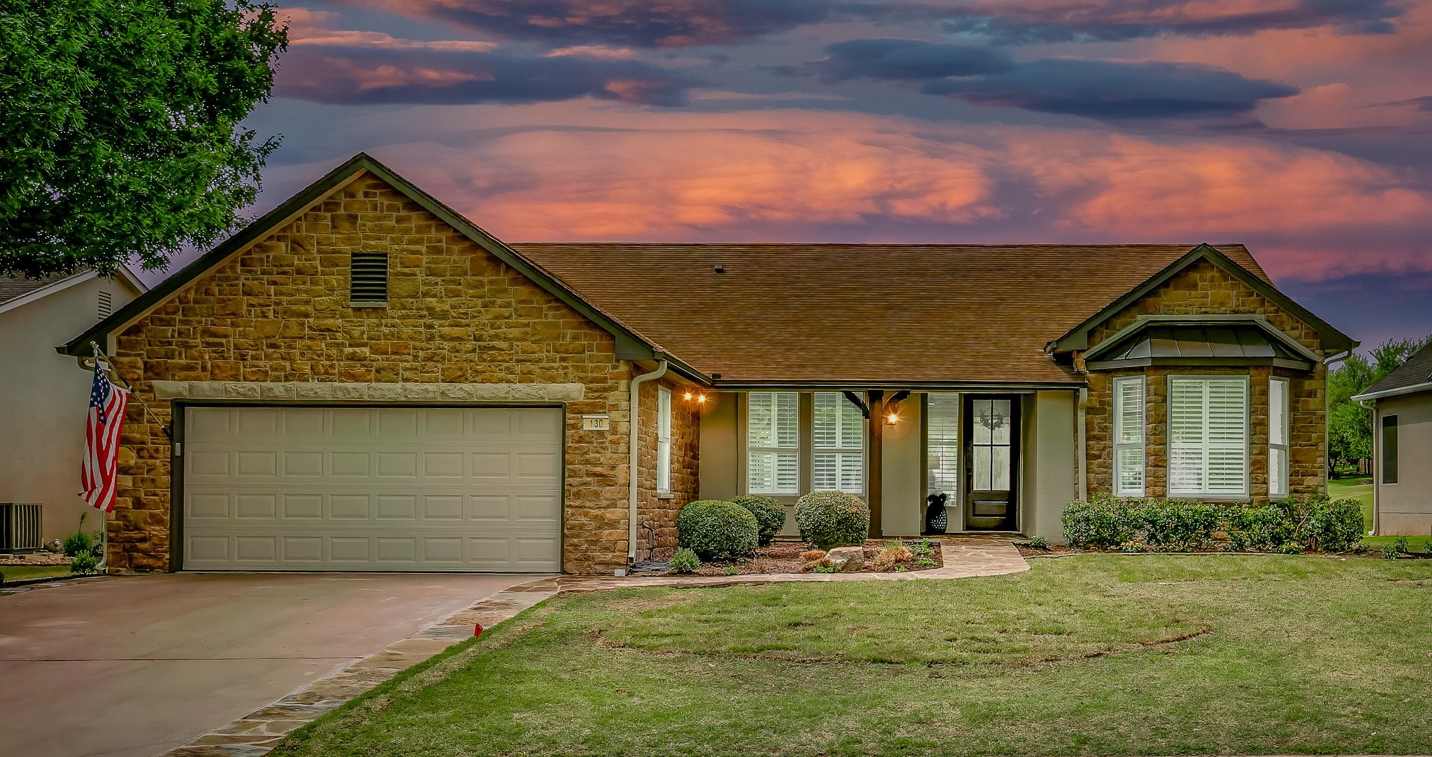 130 Crepe Myrtle Lane Georgetown, TX 78633 - Photo 5 of 40 Better than new Trinity model- a MUST SEE