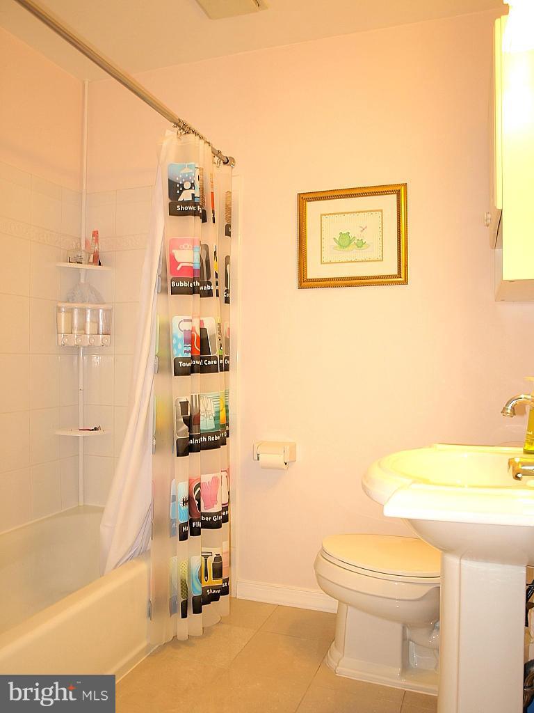 9761 Hillsmere Road Ellicott City, MD 21042 - Photo 14 of 30 Bath