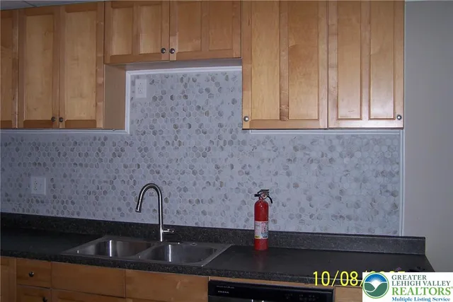 a close view of sink and tap