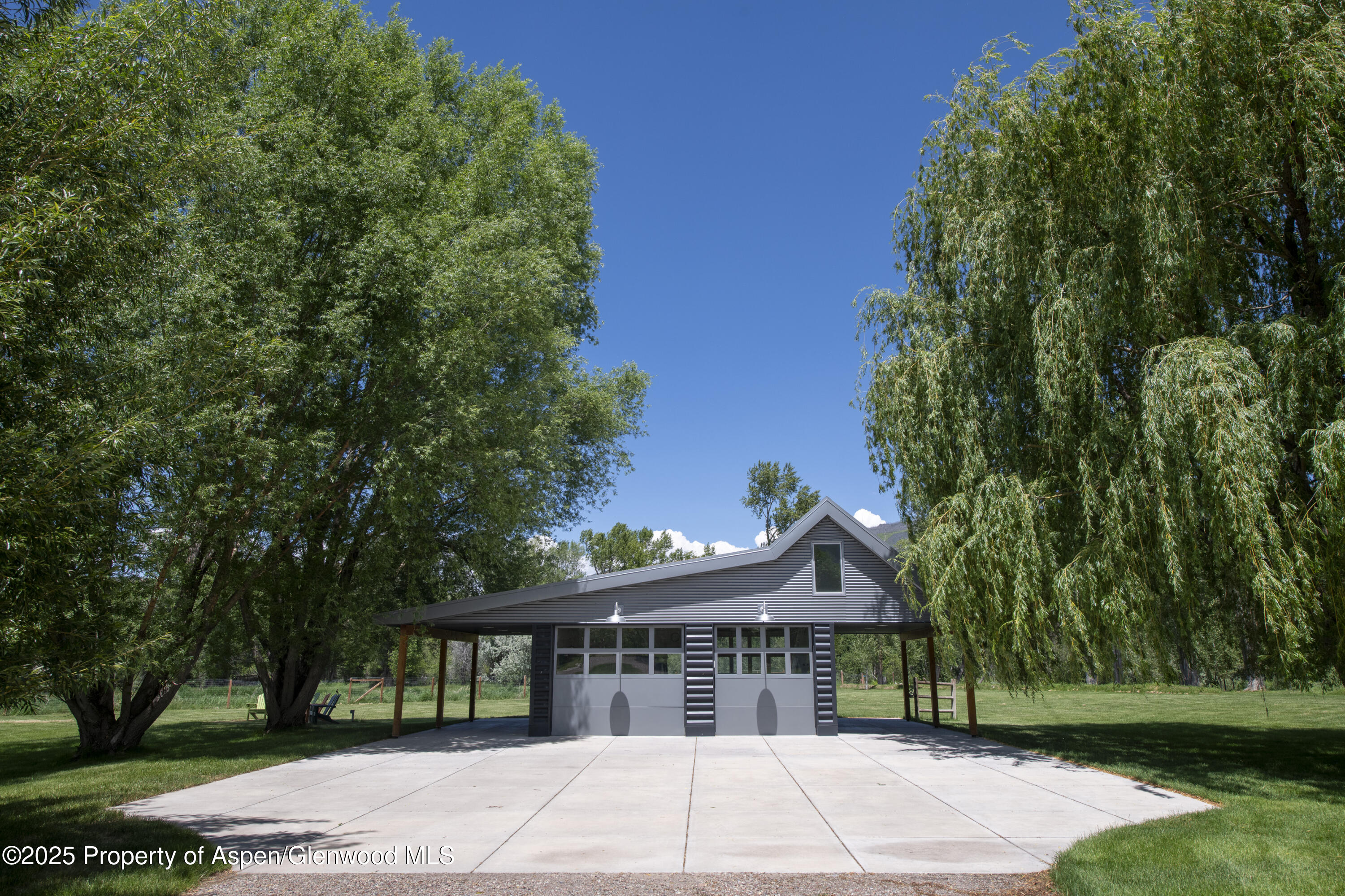 1207 Hooks Spur Road Basalt, CO 81621 - Photo 28 of 35 25-Outbuilding Garage HOOKSPUR-6741