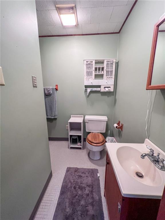140 Fox Road Apollo, PA 15613 - Photo 19 of 24 a bathroom with a sink and a toilet