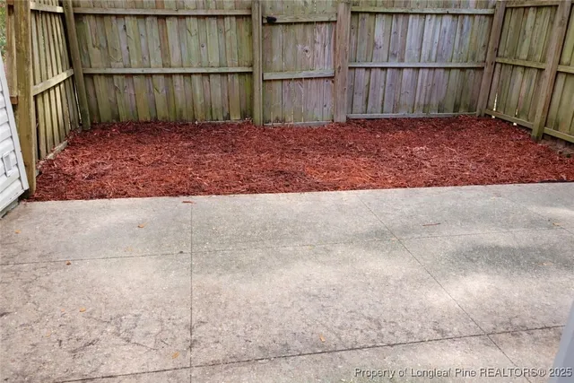 $1,800 | 583 Winding Creek Road, Unit H, Fayetteville, NC 28305