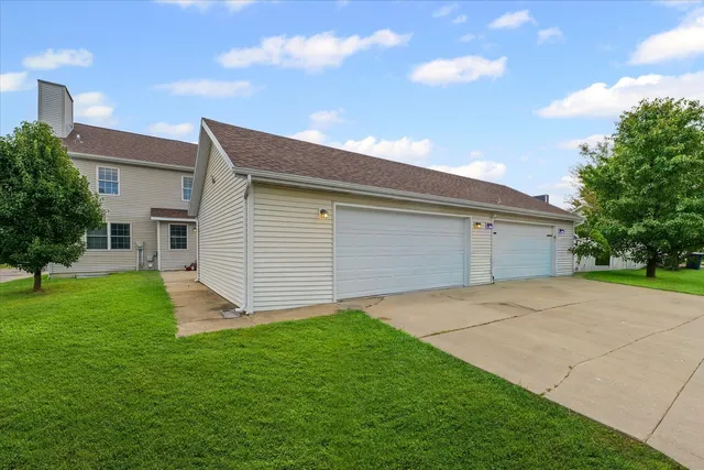$250,000 | 1501 South Abercorn Street, Urbana, IL 61802