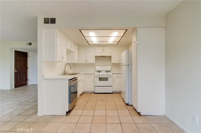 $2,950 | 24322 El Pilar, Laguna Niguel, CA 92677