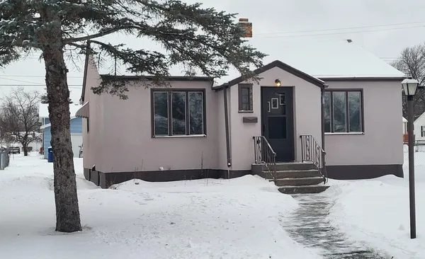 $114,900 | 3417 3rd Avenue West, Hibbing, MN 55746